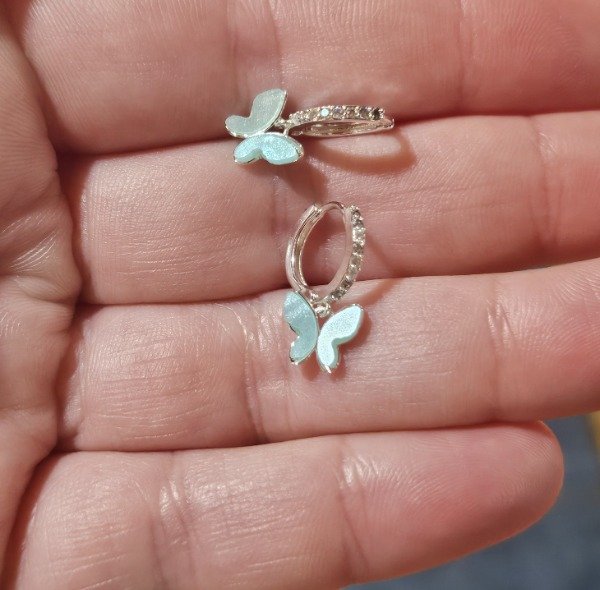 Producto - Argollitas brillos mariposa celeste