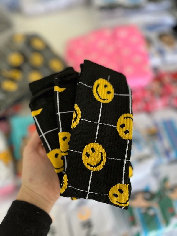 Producto - CARITAS FELICES NEGRA CON LINEAS
