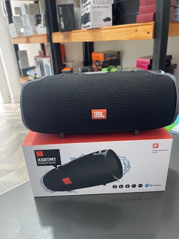 Producto - JBL Xtreme mid AAA