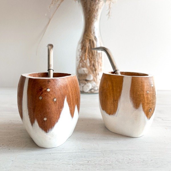 Producto - Mate Muu Algarrobo Premium