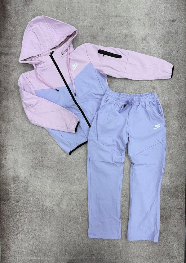 Producto - Conjunto Nike Tech dama con piel - 0