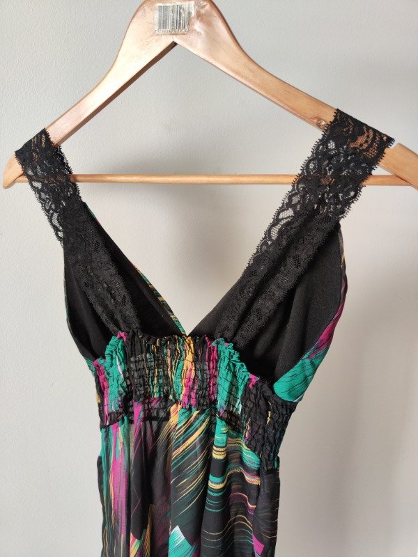 Vestido con pintadas y encaje — imagen 2