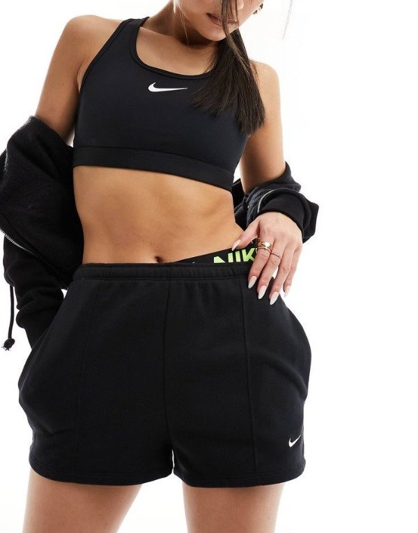 Producto - Less NIKE