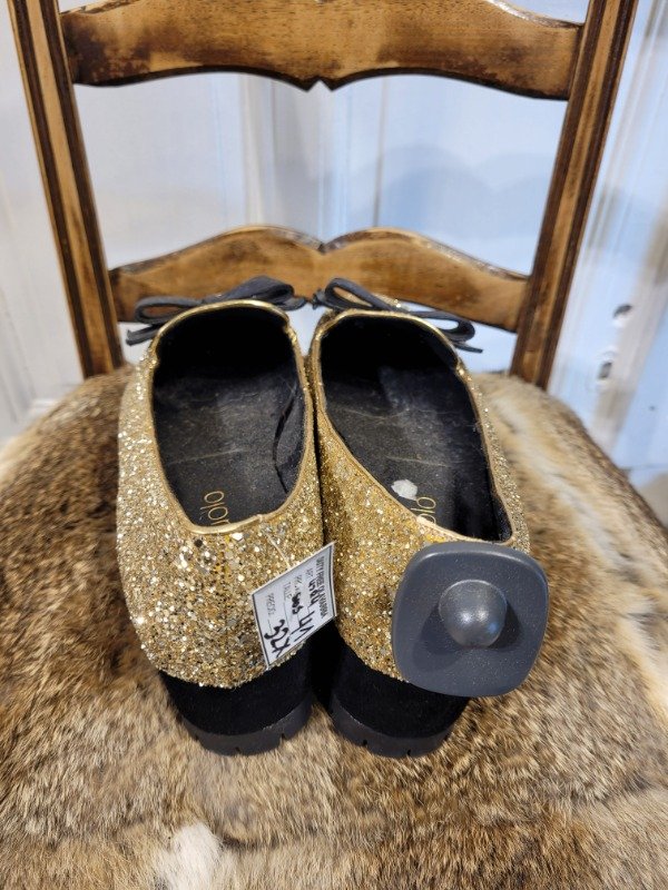 Producto - Zapatos PARUOLO plataforma glitter dorado y moño- Talle 40- PRECIO:32X - 2