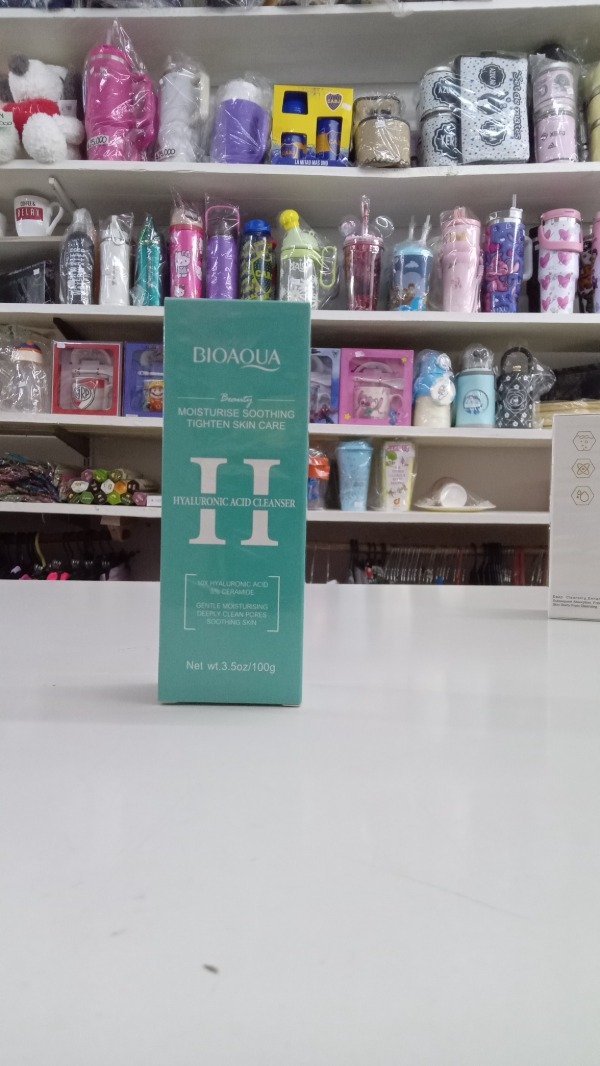 Producto - limpiadora facial ácido hialuronico