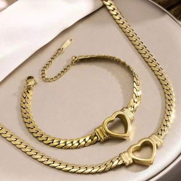 Producto - Set Kim con corazón calado