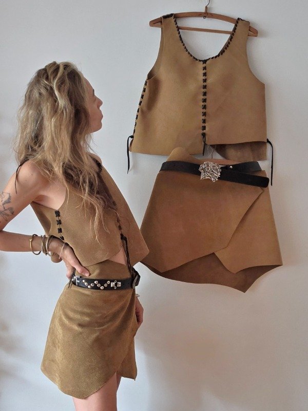 Producto - Top de gamuza BRU