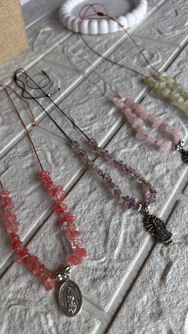 Producto - COLLAR MEDALLITA Y ESCALLA