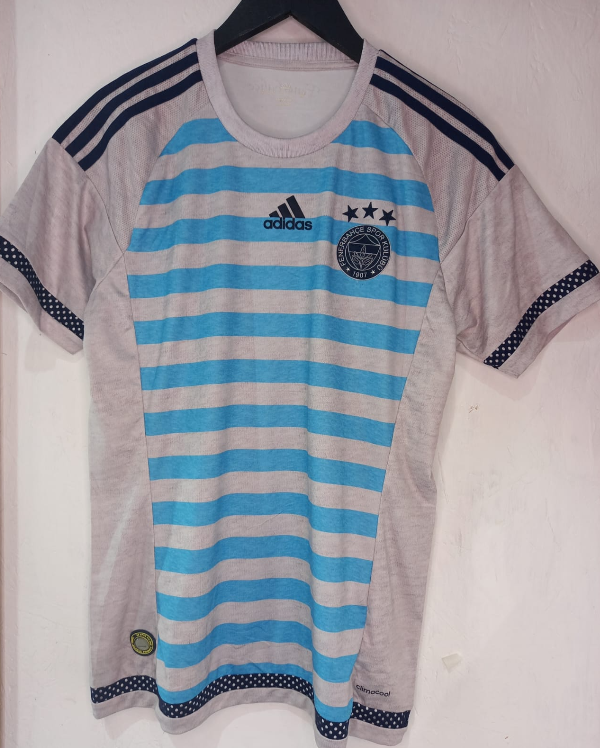 Producto - Remera deportiva Marca Adidas - OHA 64