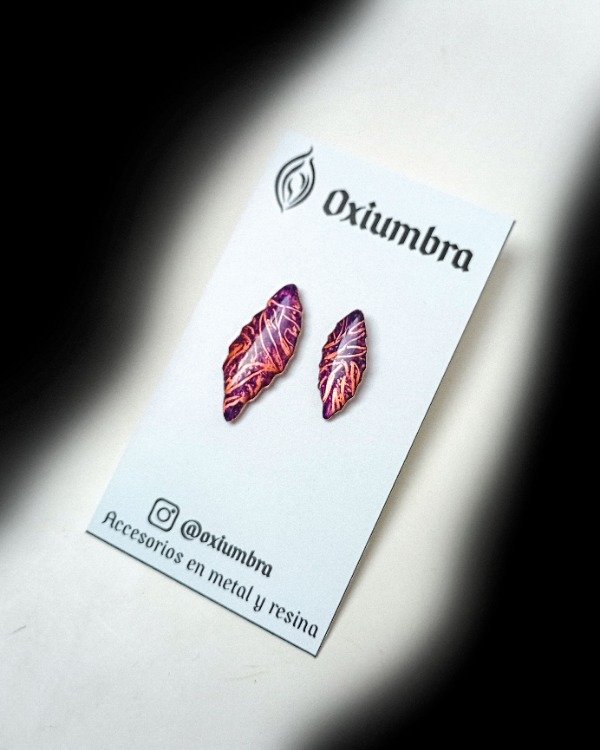 Producto - Aretes Asimétricos Hoja (cobre y violeta)