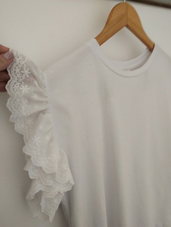 Producto - Remera volados