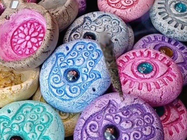 Producto - Porta sahumerio manito/ojito