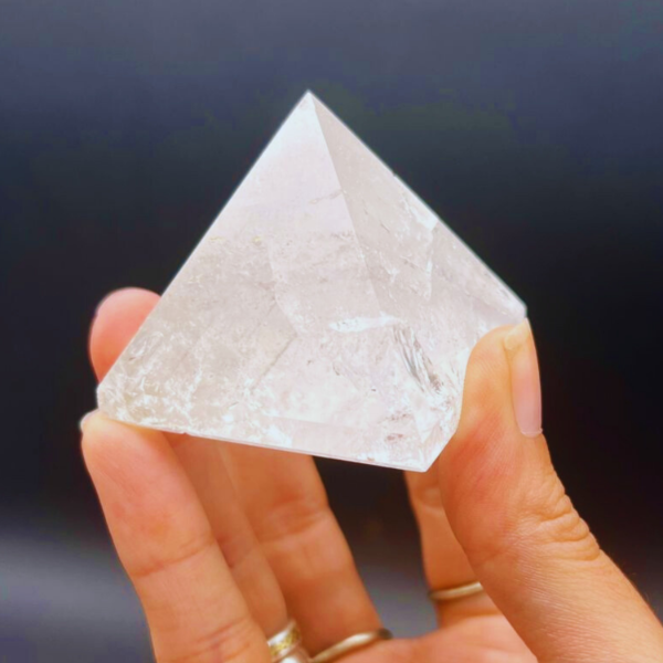 Producto - Piramide de Cuarzo cristal 01