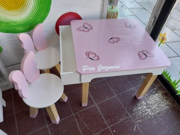 Producto - MESA GUARDAUTILES MARIPOSA/CONEJO CON CAJON LATERAL