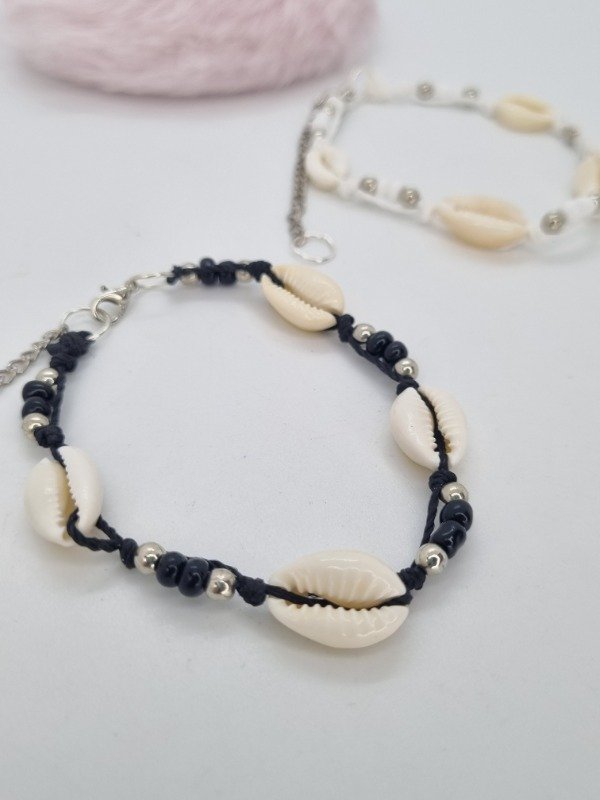 Producto - Pulseras tobilleras cadenita buzios mostacillas byn