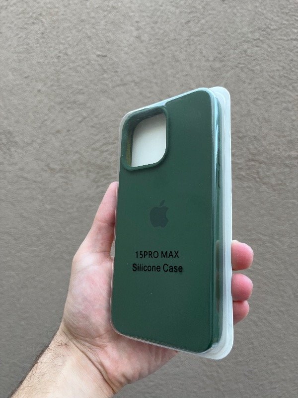 Producto - Silicone 15 pro Max verde