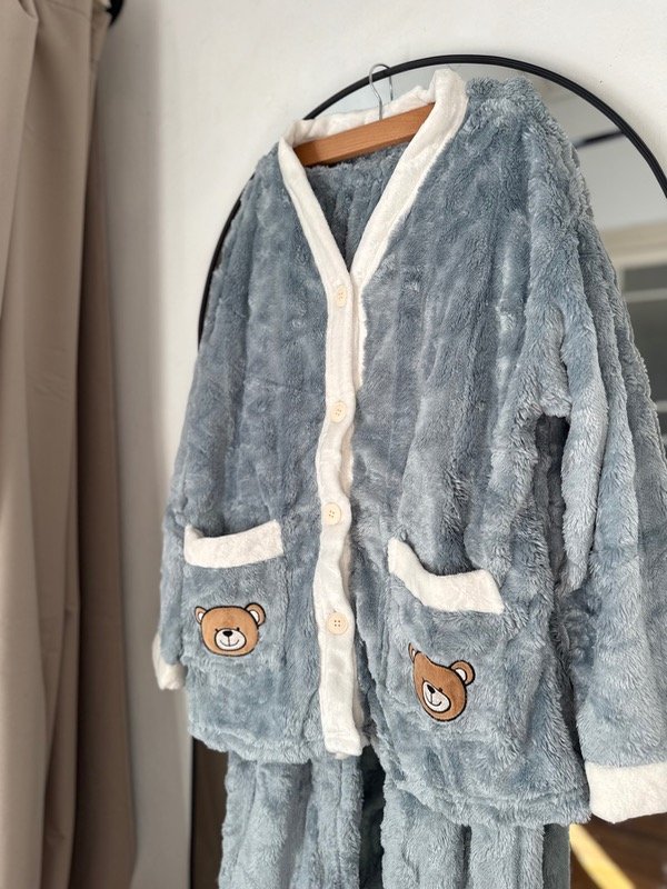 Producto - Pijama polar soft camisero celeste con ositos