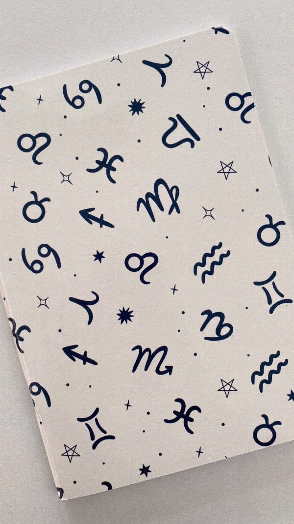 Producto - Cuaderno de diseño con hojas rayadas. Mediano. Signos