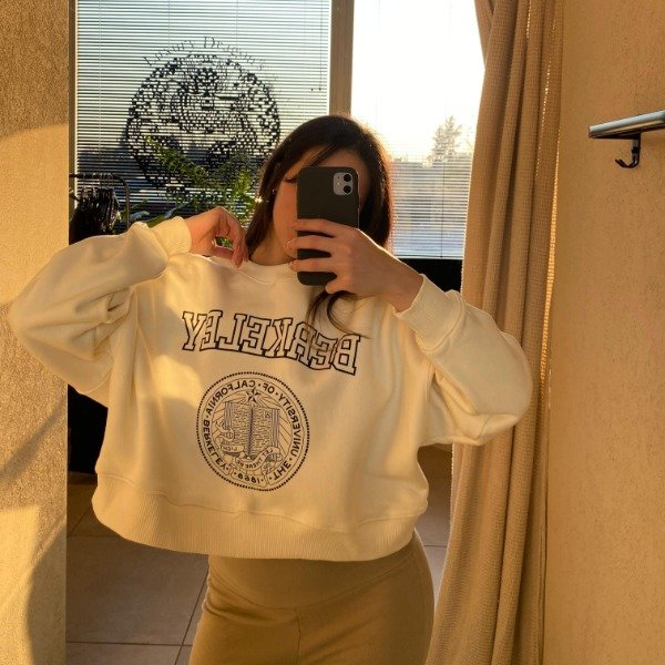 Producto - Buzo Crop estampado Berkeley