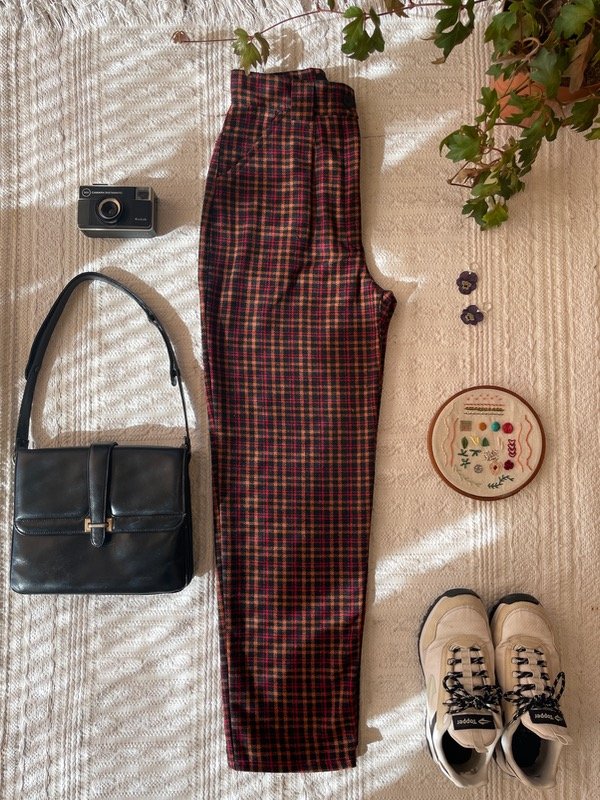 Producto - Pantalón Almendra Rojo