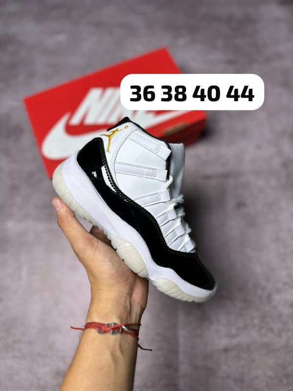 Producto - Jordan 11 BW