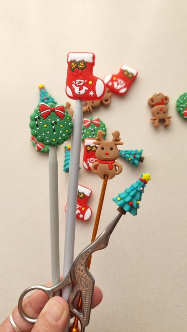 Producto - Tapa protectora de TIJERA y AGUJAS/ NAVIDEÑOS 2