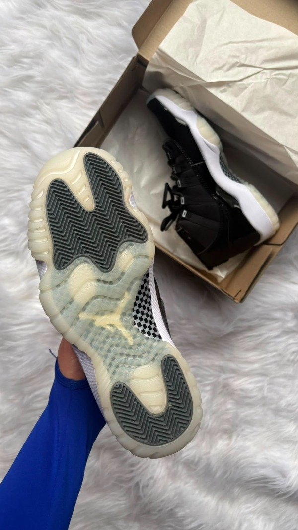 Producto - JORDAN RETRO 11 JUBILEE - 3