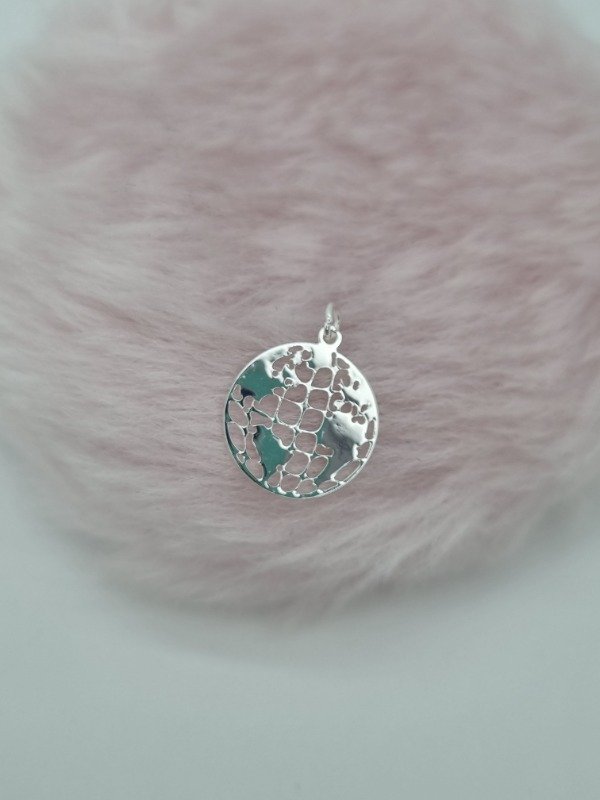 Producto - Dije acero blanco mundo calado