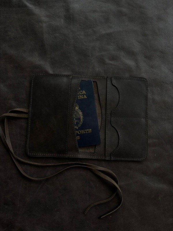 Producto - Porta Pasaporte NERO - 1