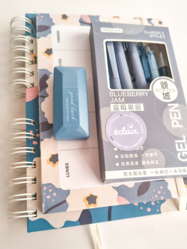 Producto - Combo cuaderno + organizador semanal + accesorios - Azul - 9