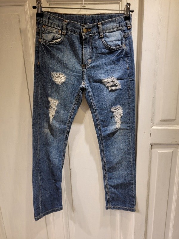Producto - Jean MIMO azul con roturas Talle 10 años - PRECIO: 12X