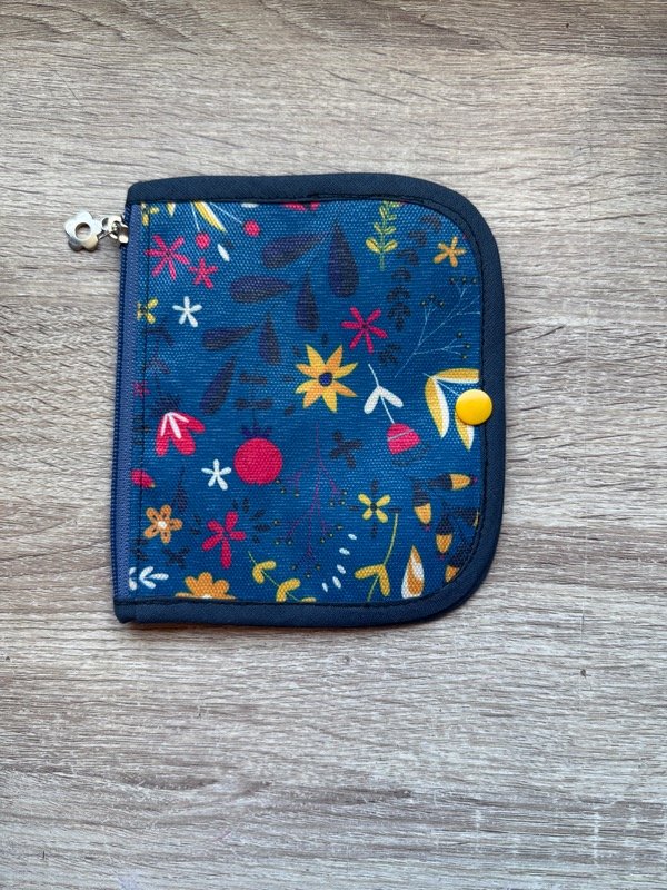 Producto - Estuche Maxi flores blue