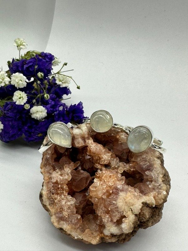 Producto - Anillo de Piedra Adularia Baño en Plata Regulable