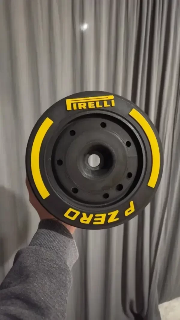 Producto - Set 5 Neumáticos Pirelli F1 + Exhibidores Premium - 1