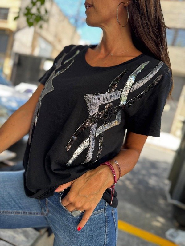 Producto - Remera Linear Fire