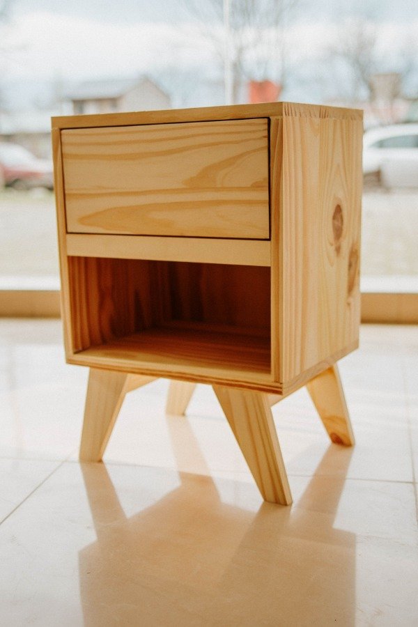 Producto - Mesa de Luz Escandinava