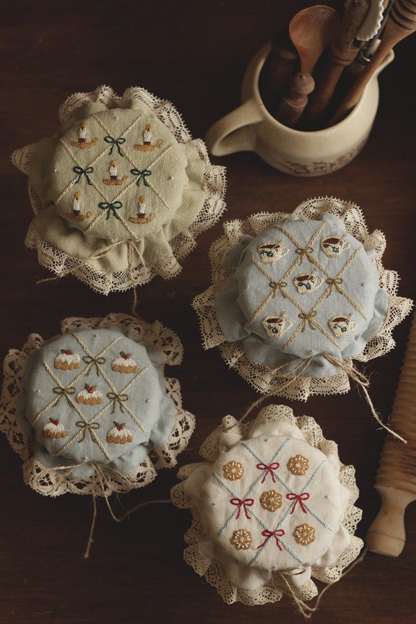 Producto - Frascos con Bonnets Bordados "Cottontail"