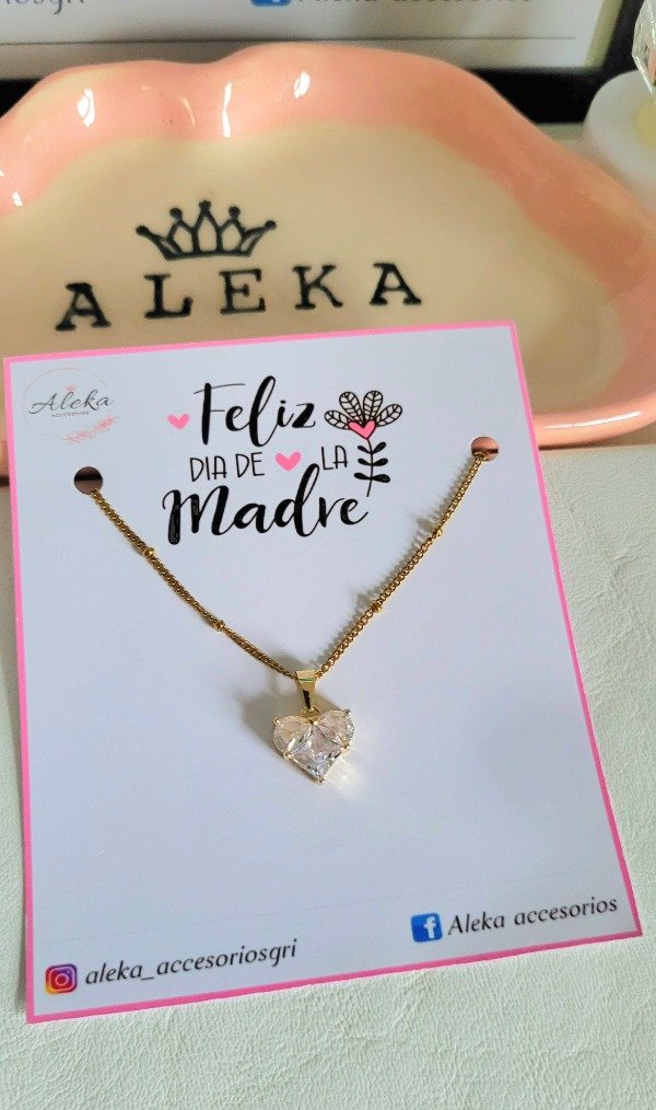 Producto - Collar corazón facetado de acero dorado