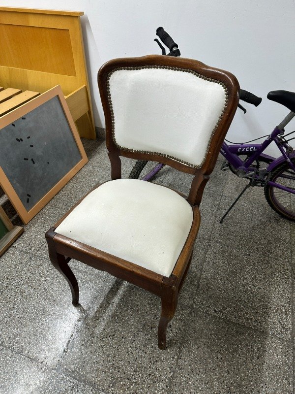 Producto - SILLA DE DORMITORIO A ENCOLAR TAPIZADO PERFECTO #12154