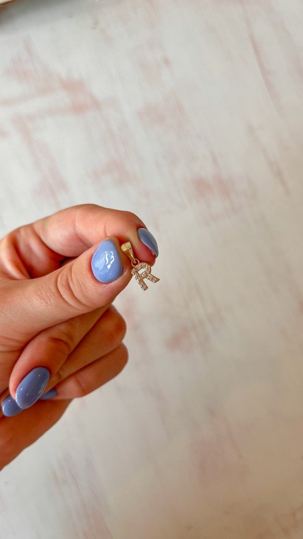 Producto - Dije Letra R Cubic