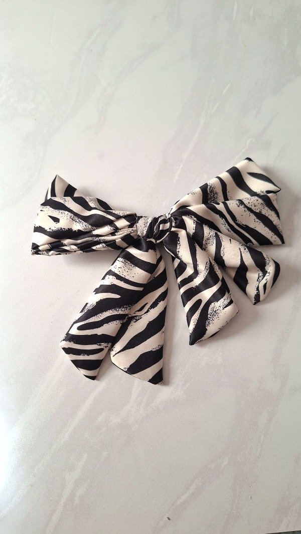 Producto - Moño Satén blanco con negro