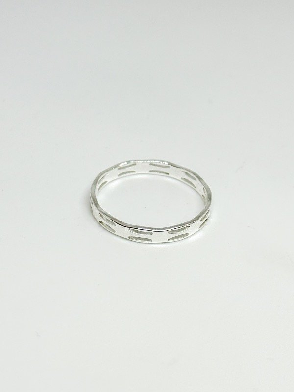 Producto - Anillo acero blanco sin fin detallado