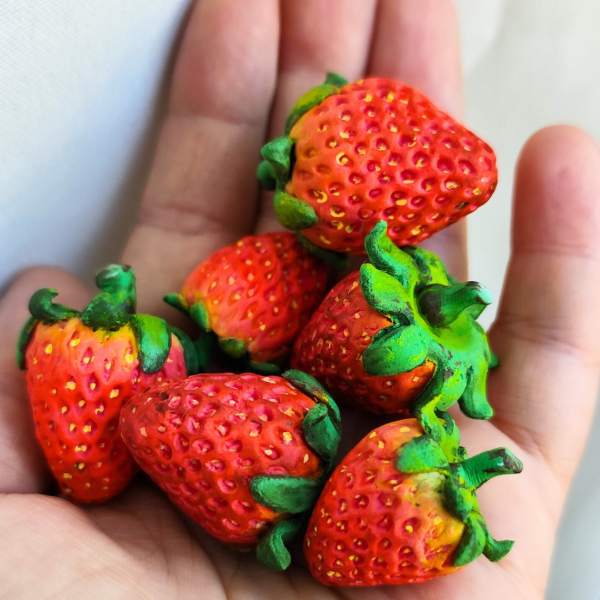 Producto - Apliques Frutillas hiperrealistas (a pedido)