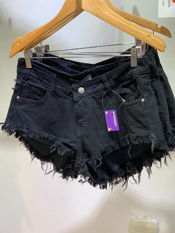 Producto - Short negro tiro bajo del 34 al 44