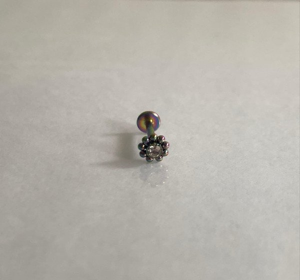 Producto - Labret rosca interna flor tornasol