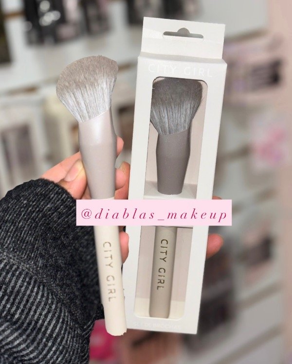 Producto - Brocha para base Cabuki City Girl