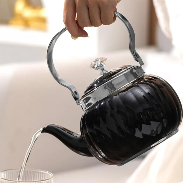 Producto - Pava De Acero Inoxidable Con Pico Matero Mate Te Color Negro 1.6L