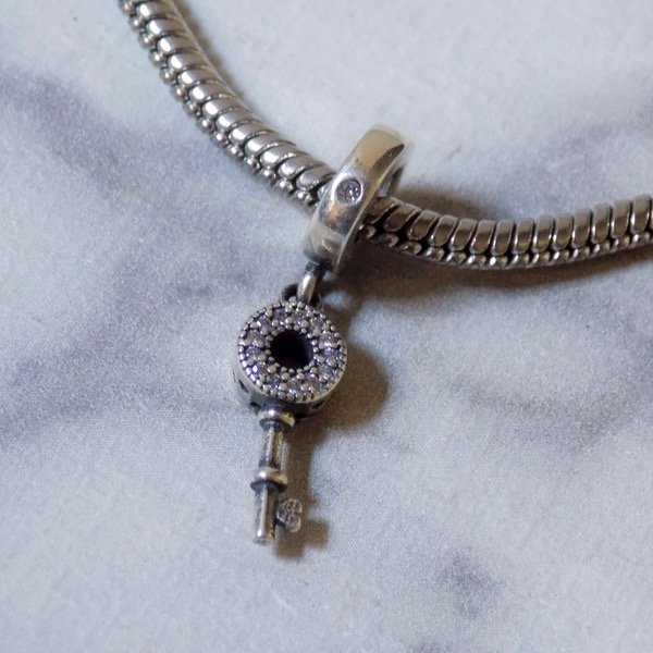 Producto - Charm Key Plata 925