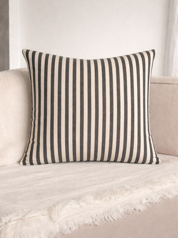 Producto - Almohadon con Funda Rayada 50 x 50