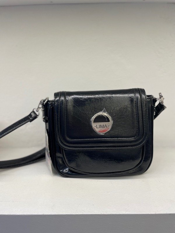 Producto - Bandolera lima negra acharolada